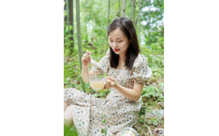 為何99%漂亮女性每天都在喝一杯有機(jī)野生葛根粉？